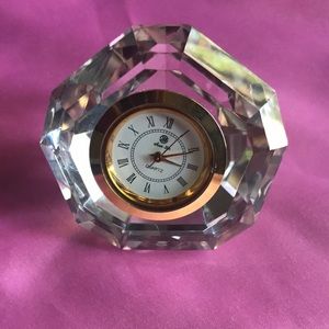 Zhun Da Quartz Crystal Desktop Clock